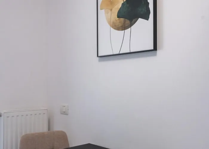 Plaza 92 Apartment
