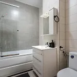 アパート Plaza 92 *