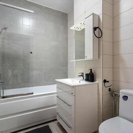 Apartmán Plaza 92 *