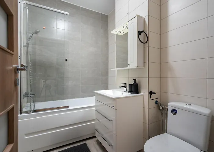 Apartament Plaza 92 *